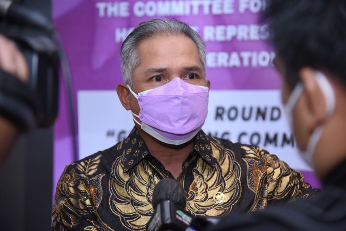 Wakil Ketua Badan Kerja Sama Antar-Parlemen (BKSAP) Dewan Perwakilan Rakyat (DPR) Achmad Hafisz Tohir usai mengikuti Roundtable Discussion dengan tema ?Generating Commitments To Build Forward?, secara hybrid di Tangerang, Banten.