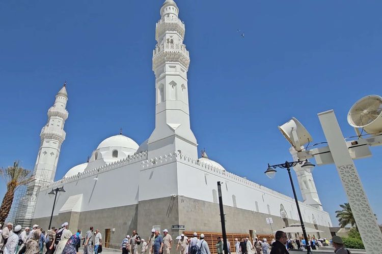 Arab Saudi Klaim Cegat Rudal di Madinah, Houthi Bantah Lakukan Serangan
