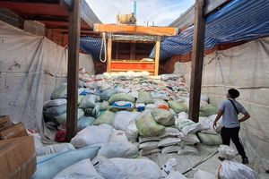 BNPB Tegaskan Tak Ada Keterlambatan Distribusi Logistik untuk Korban Banjir Sumatera