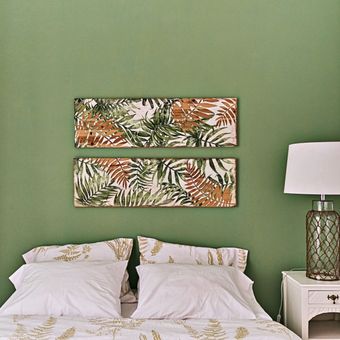 Ilustrasi kamar tidur dengan cat dinding warna hijau olive. 