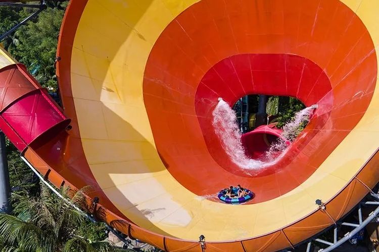 Wahana Vuvuzuela di Sunway Lagoon, Malaysia