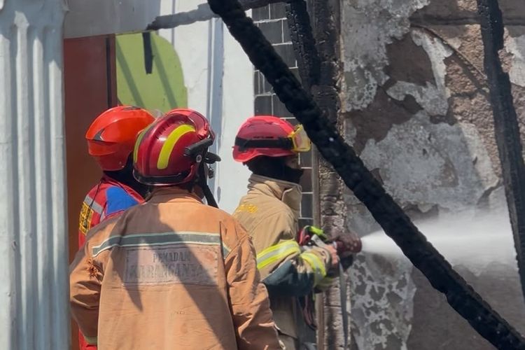 Cucu Main Korek Api, Rumah di Karanganyar Ludes Terbakar, Uang dan Perhiasan Ikut Musnah