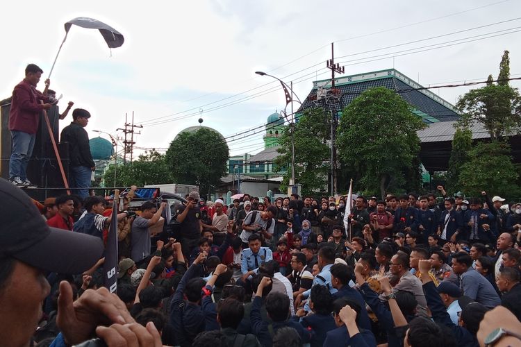 Mahasiswa di Jatim Ultimatum DPRD 7×24 Jam Desak Penuntasan 2 Kasus HAM