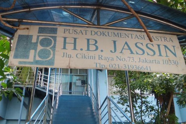 Pengurus Pusat Dokumentasi Sastra (PDS) HB Jassin sepakat untuk diambil alih Pemprov DKI. Namun sejumlah syarat diajukan. Sejumlah syarata itu diantaranya  seluruh karyawan HB Jassin harus diikutsertakan dalam pengelolaan pendokumentasian dan informasi, serta disediakan bangunan khusus untuk PDS HB Jassin, Kamis (8/9/2016).
