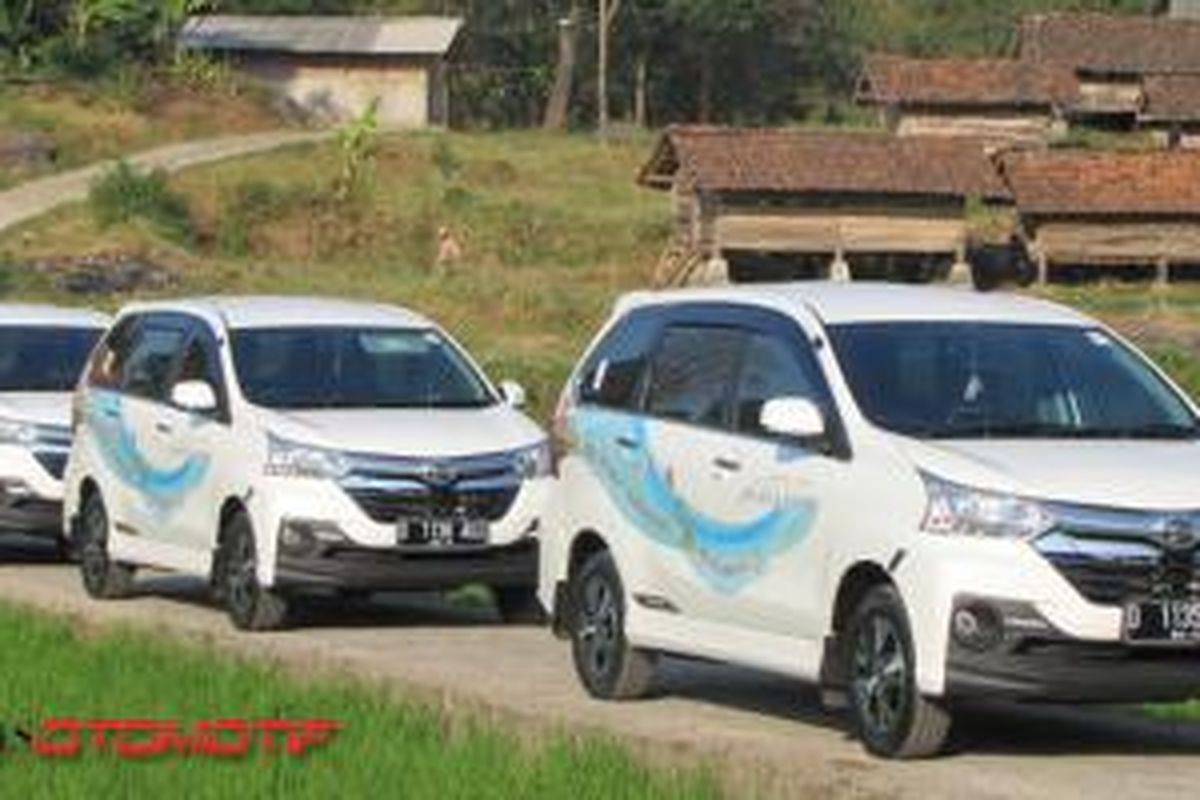 Daihatsu Great New Xenia di kaki Gunung Ceremai saat sesi test drive di Kuningan, Jawa Barat.