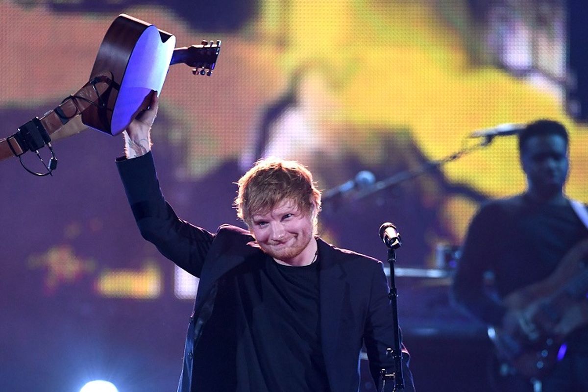 Penyanyi Ed Sheeran tampil di panggung iHeartRadio Music Awards 2017 di The Forum, Inglewood, California, pada 5 Maret 2017.