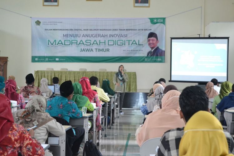 Sepanjang tahun 2021, Infradigital menggandeng Kanwil Kementerian Agama Provinsi Jawa Timur menggelar rangkaian program Transformasi Madrasah Digital.
