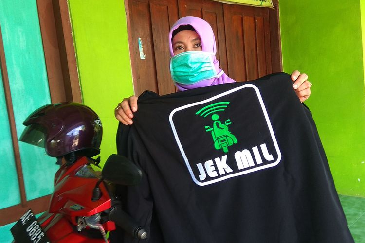 Winarni, salah satu driver ojek ibu hamil atau Jekmil di Kabupaten Magetan. Jekmil memberikan layanan transportasi gratis kepadaibu hamil yang akan memeriksakan kandungan ke puskesmas.