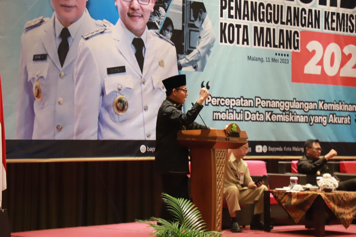 Wali Kota Malang Sutiaji saat Rapat Koordinasi (Rakor) Tim Koordinasi Penanggulangan Kemiskinan Kota Malang di Hotel Savana Kota Malang, Kamis (11/5/2023).

