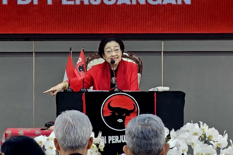 Ketua Umum PDI-P Megawati Soekarnoputri saat menyampaikan pidato di HUT ke-51 PDI-P di Sekolah Partai PDI-P, Lenteng Agung, Jakarta Selatan, Rabu (10/1/2024).