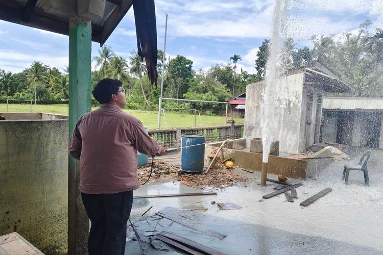 Sumur Bor di Aceh Timur Semburkan Air Setinggi 40 Meter, Ditemukan Gas Mudah Terbakar