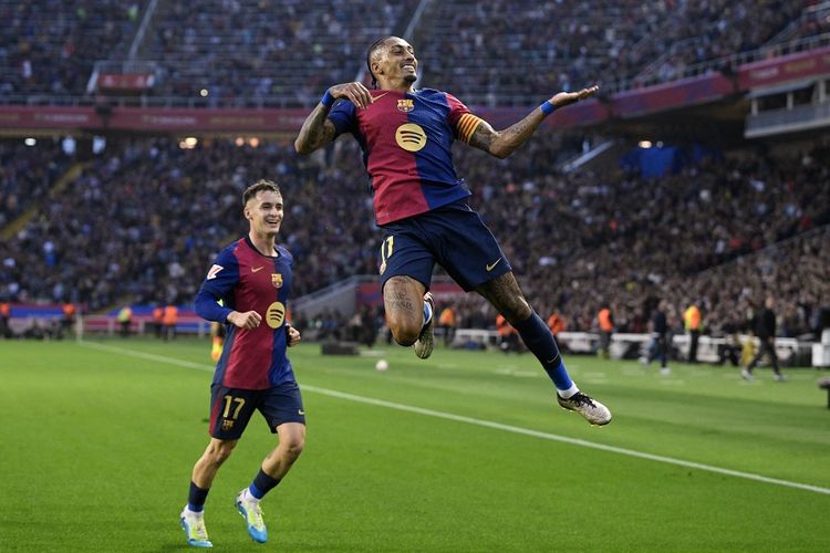 Barcelona Menangi Derbi Catalunya, Flick Sebut Timnya Dihukum di Babak Kedua