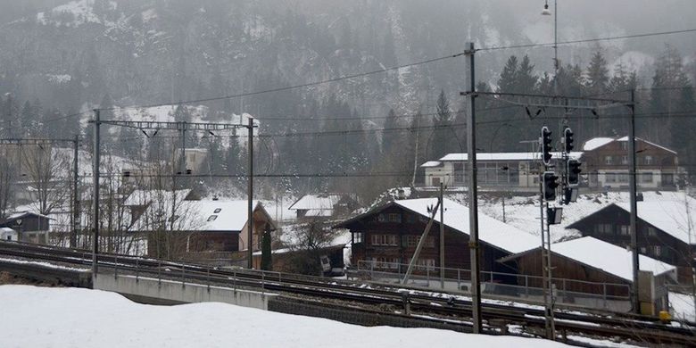Inilah Mitholz, desa di Swiss di mana warganya bersiap untuk diungsikan selama 10 tahun karena bom era Perang Dunia II hendak dibersihkan.