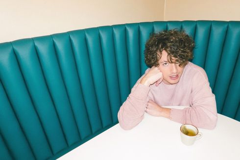 Lirik dan Terjemahan Lagu Charlie Be Quiet!, Singel Baru Charlie Puth