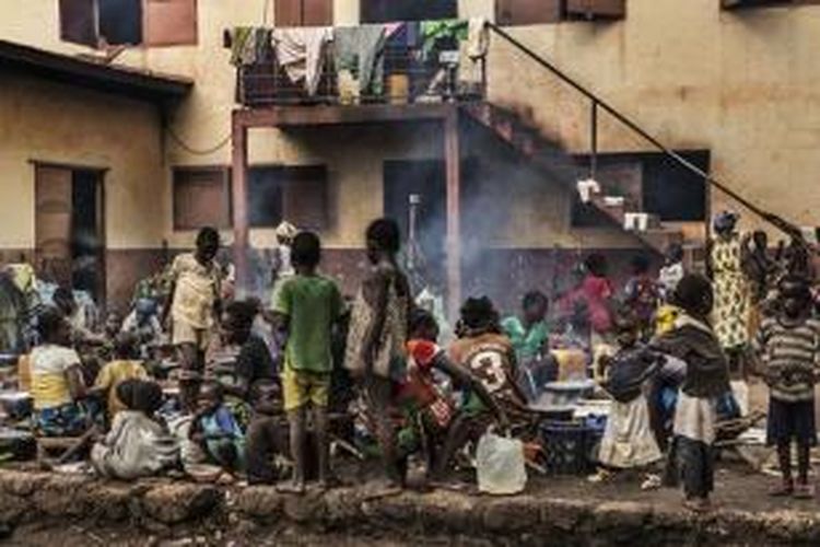 Akibat pertempuran yang tak kunjung berhenti, gelombang pengungsi terus membanjiri kota Bouca, Republik Afrika Tengah.