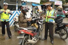 Tak Terima Ditilang dan Motornya Disita Polisi, PNS Ini Protes