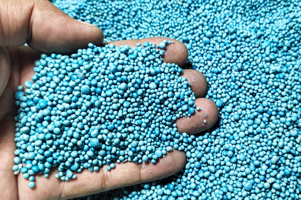 Ilustrasi pupuk NPK mutiara. 