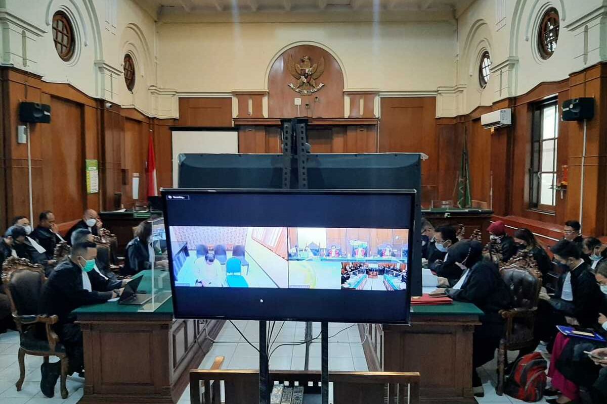 Sidang perkara Kerusuhan Kanjuruhan di PN Surabaya, Senin (16/1/2023).