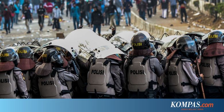 Drama 7 Jam Rusuh Demonstran di Sekitar Gedung DPR... - Kompas.com - Megapolitan Kompas.com