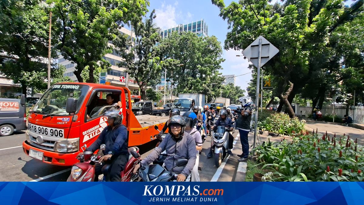 Ada Galian Pembetonan di Jalan Kebon Sirih Jakpus, Macet hingga Gedung BI