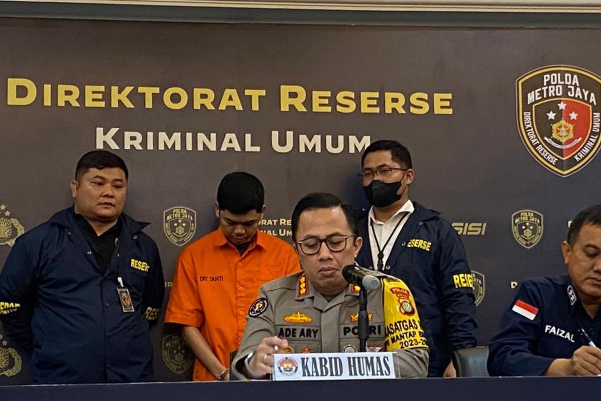 Yudha Arfandi dihadirkan dalam konferensi pers terkait kematian anak Tamara Tyasmara di Mapolda Metro Jaya, Senin (12/2/2024). 