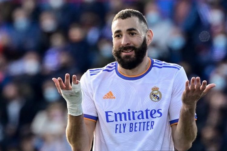 Reaksi penyerang Real Madrid, Karim Benzema, pada laga Liga Spanyol kontra Getafe, Minggu (2/1/2022).