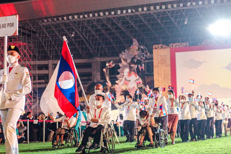 Kontingen Laos pada ajang ASEAN Para Games 2022 di Stadion Manahan, Solo, Indonesia. Mereka mengirim 37 atlet.