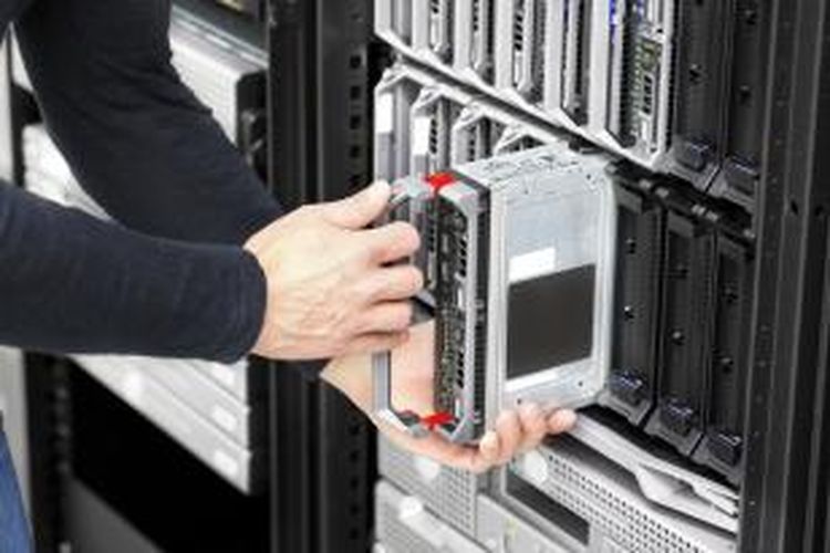 Blade server dibutuhkan untuk sebuah data center dengan fasilitas low-voltage dan web caching