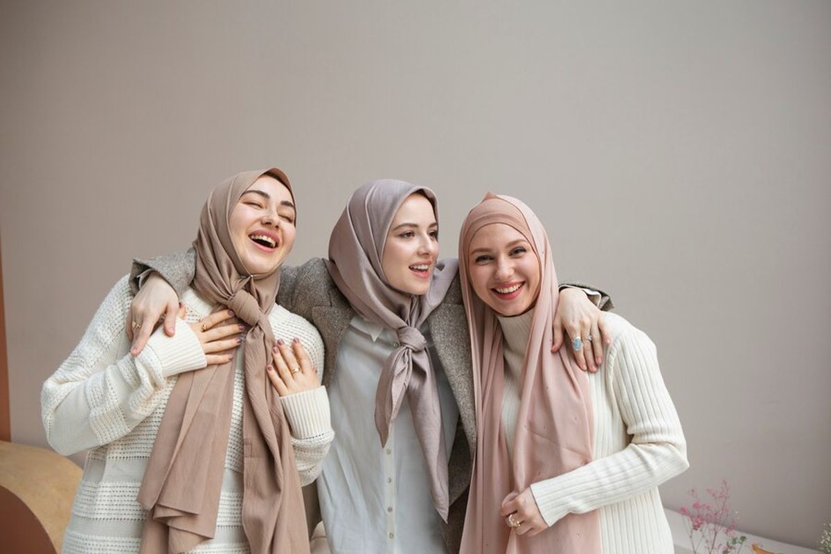 Ilustrasi fesyen perempuan muslim jelang Lebaran.