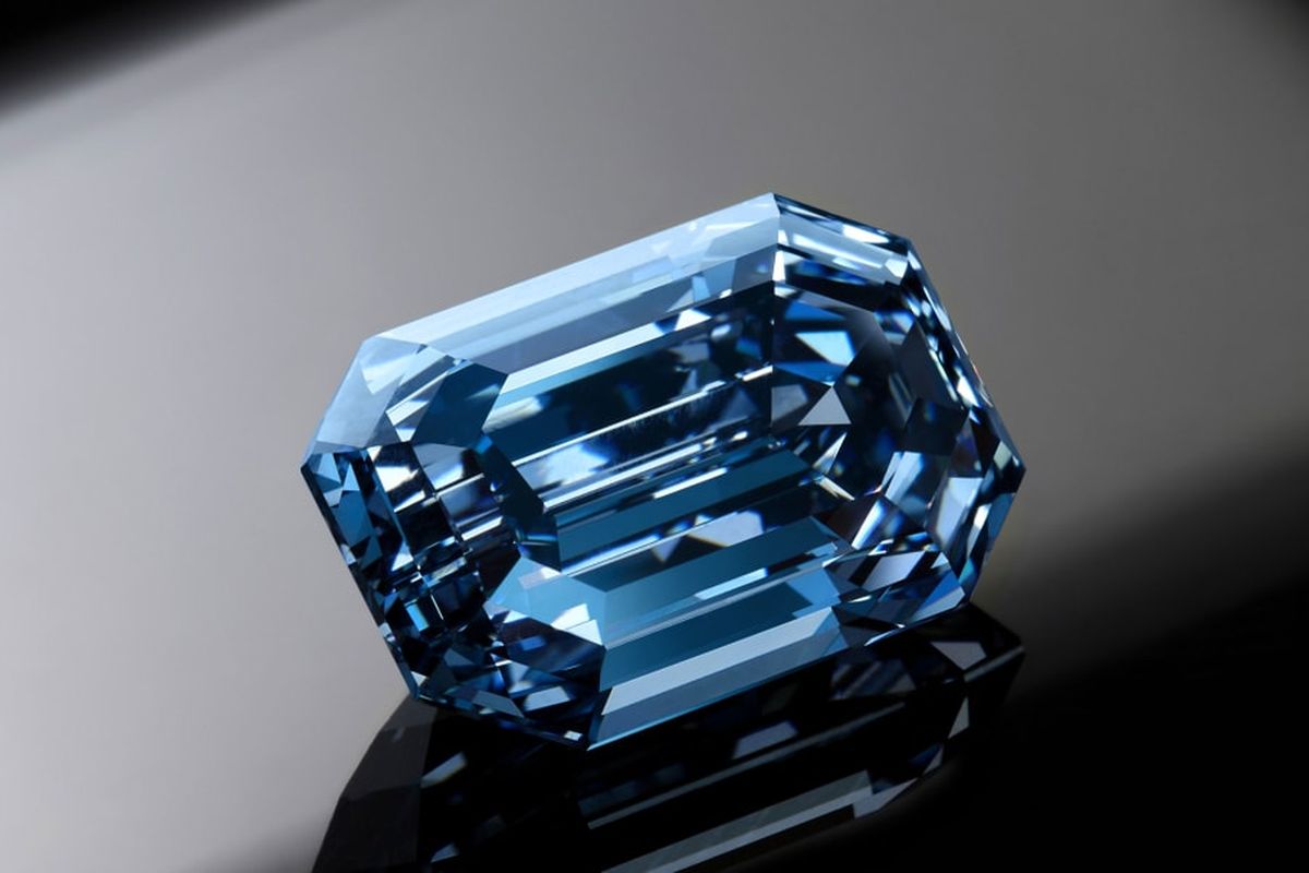 The De Beers Cullinan Blue 