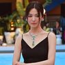 Song Hye Kyo Tampil Cantik dengan Outfit Hitam dan Kalung Chaumet