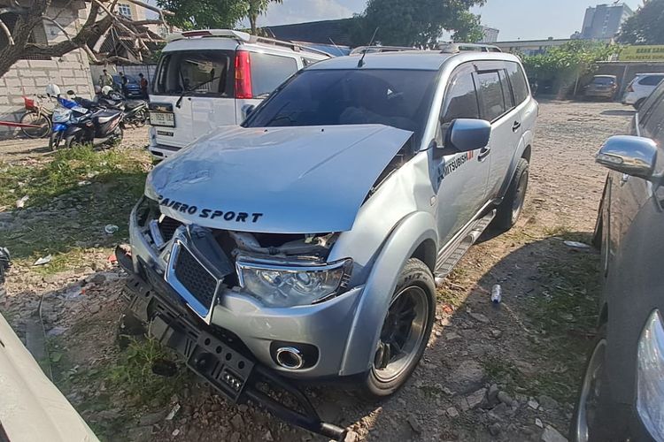 Kronologi Pajero Hantam Innova di Gemblegan Solo, Berawal dari Terobos Lampu Merah