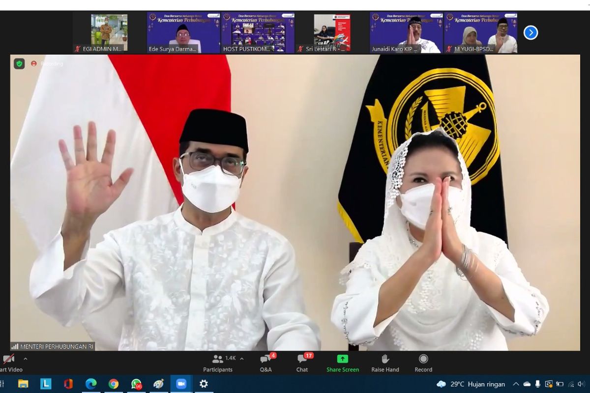 Menteri Perhubungan Budi Karya Sumadi saat menghadiri acara doa bersama yang dilakukan secara virtual pada Minggu (27/6/2021).