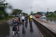 Hujan Turun Menyambut Etape 1 Jelajah Sepeda Kompas