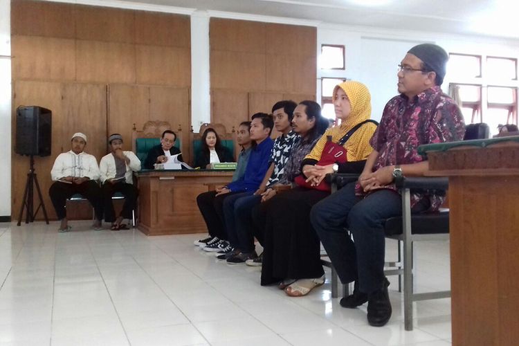 Suasana sidang kasus penganiayaan Diksar Mapala UII di Pengadilan Negeri Karanganyar, Jawa Tengah, Rabu (6/7/2017).