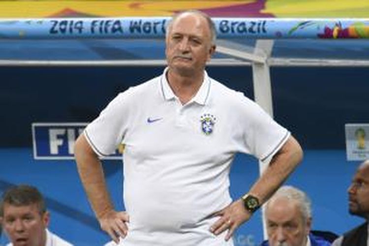 Salah satu ekspresi pelatih tim nasional Brasil, Luiz Felipe Scolari, pada pertandingan perebutan tempat ketiga Piala Dunia melawan Belanda, di Estadio Nacional, Brasilia, Sabtu (12/7/2014). 