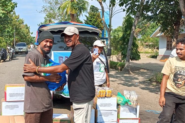 Kisah Penyintas Lewotobi, Tempuh 344 Km Bawa Bantuan untuk Korban Gempa di Nagekeo