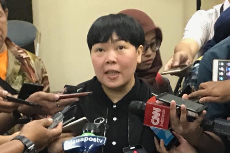 Putri bungsu presiden ke-4 RI Abdurrahman Wahid atau Gus Dur, Inayah Wulandari atau Inayah Wahid, di Kantor Lembaga Bantuan Hukum (LBH) Jakarta, Jakarta Pusat, Rabu (6/2/2019).