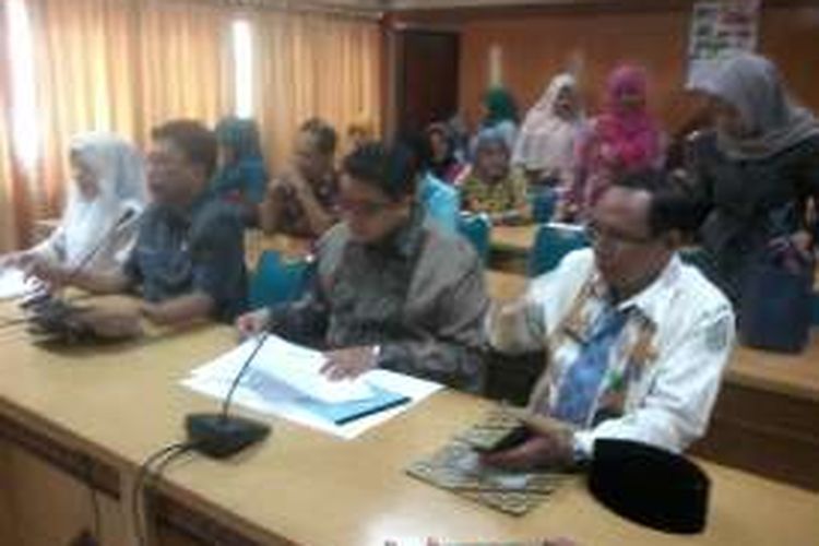 Kunjungan kerja Panja kesehatan Komisi IX dipimpin Dede Yusuf dan melakukan pertemuan dengan Dinas Kesehatan Sulsel, Kementerian Agama (Kemenag) Sulsel di Makassar, Jumat (26/8/2016).