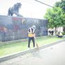 Pasca-ricuh Demo, Polres Karawang Benahi Pagar Rusak dan Bersih-bersih