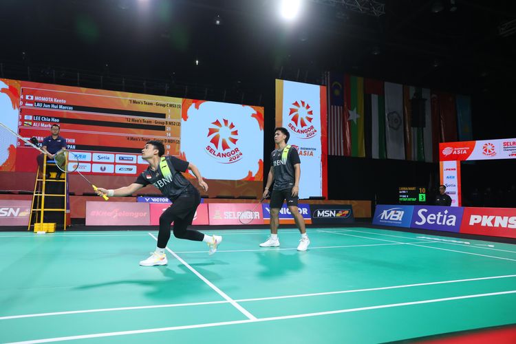 Ganda putra Leo Rolly Carnando/Daniel Marthin berhasil memastikan kemenangan Indonesia atas Korea Selatan pada laga Grup D Badminton Asia Team Championships 2024, Kamis (15/2/2024). Leo/Daniel saat ini menempati peringkat ke-11 ranking BWF. 