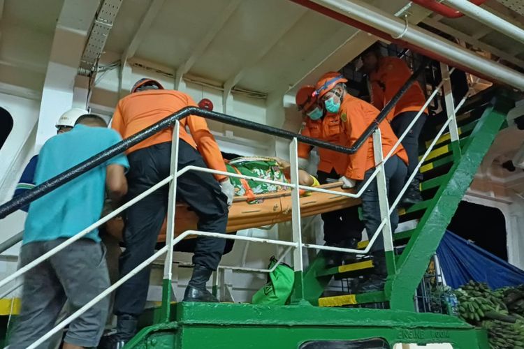 Penumpang KMP Ambu-Ambu Melahirkan di Tengah Laut, Ibu dan Bayi Selamat