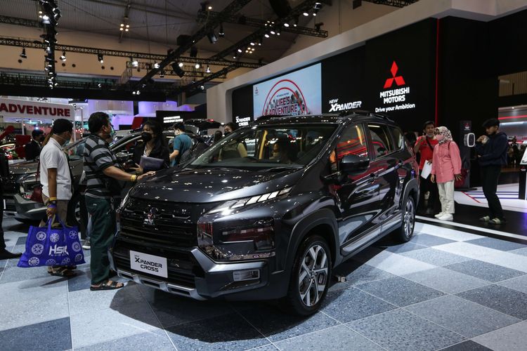 New Mitsubishi Xpander Cross dipamerkan di ajang Gaikindo Indonesia International Auto Show (GIIAS) 2022 di ICE BSD, Tangerang, Sabtu (13/8/2022).