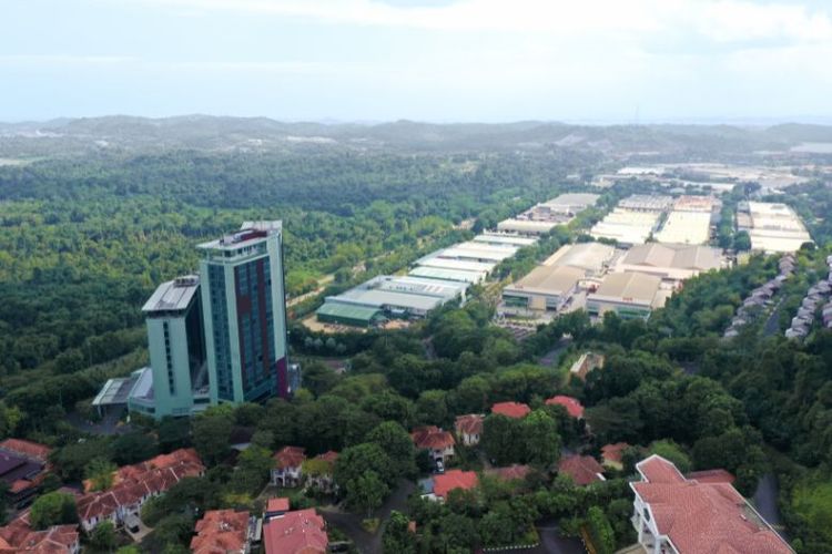 Panbil Group terus memperkuat perannya sebagai motor penggerak ekonomi daerah selama hampir empat dekade berkiprah di Pulau Batam. Melalui pengembangan kawasan industri di tiga titik strategis, perusahaan ini menargetkan dapat menyerap lebih dari 60.000 tenaga kerja hingga 2030.