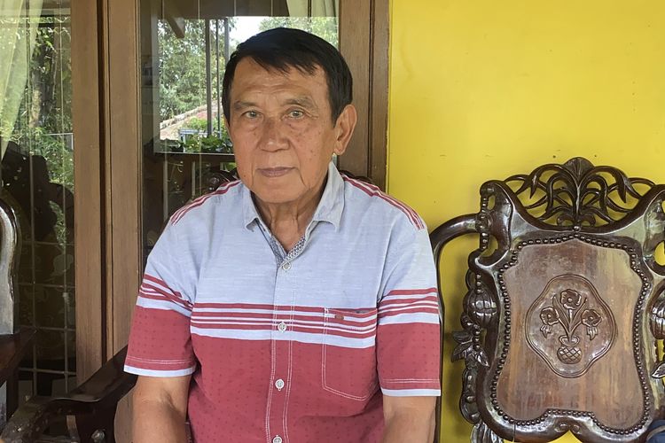 Mantan Sekretaris Daerah (Sekda) Kabupaten Sukabumi, Deden Achadiyat saat ditemui Kompas.com di Kediamannya di Kecamatan Sukaraja, Kabupaten Sukabumi, Jawa Barat.