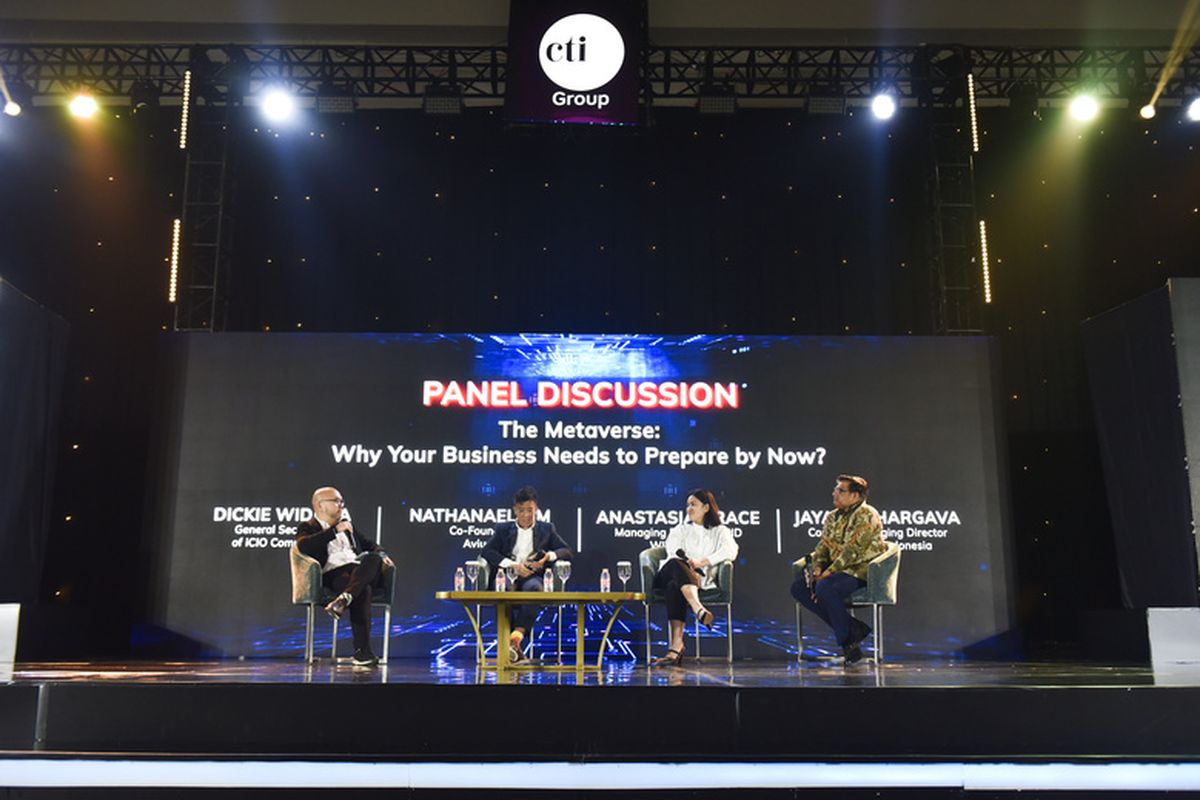 Diskusi panel CTI IT Summit 2023. 

