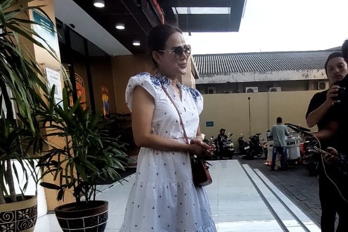 Ditreskrimsus Polda Jatim menetapkan Isa Zega sebagai tersangka dugaan kasus pencemaran nama baik, Rabu (8/1/2025).