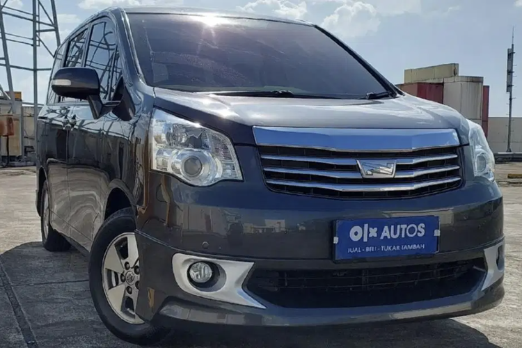 Toyota Nav1 alias Toyota Noah bekas lansiran 2013, banyak tersedia di bursa mobil bekas