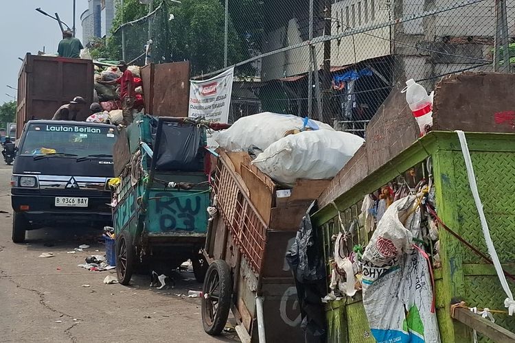 Camat Tambora Sebut Penyediaan TPS Mendesak, tapi Tak Ada Lahan Kosong