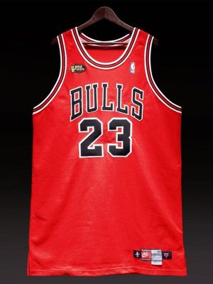 Jersey Chicago Bulls yang dipakai Michael Jordan dalam pertandingan final NBA musim 1998